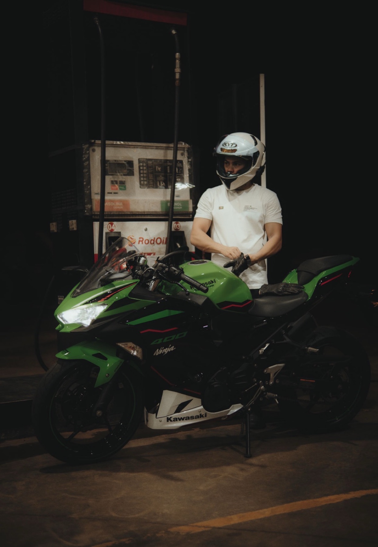 Ensaio fotográfico com motocicleta — foto 06
