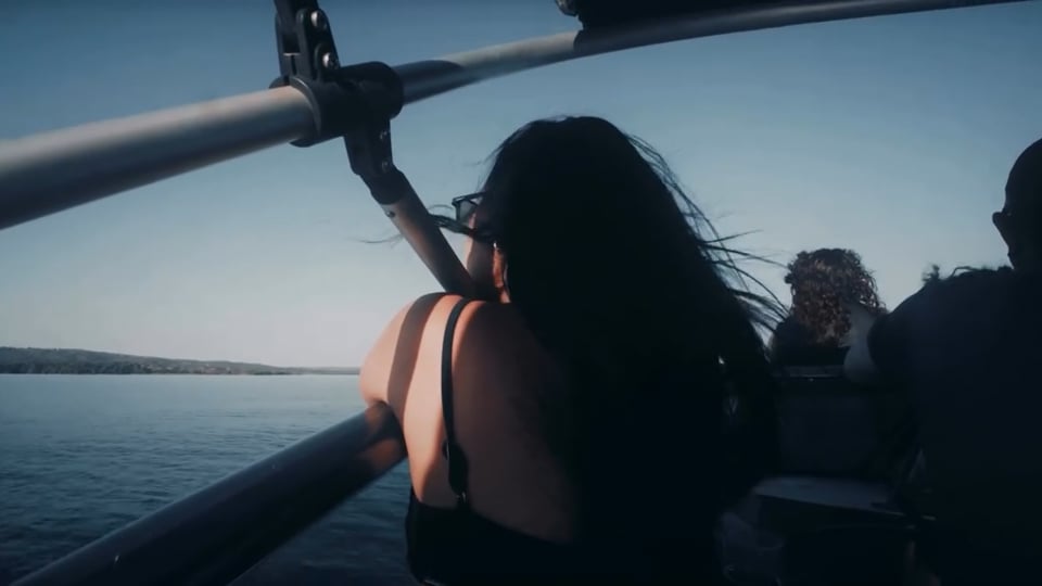 Capa do vídeo ENTRE ÁGUAS